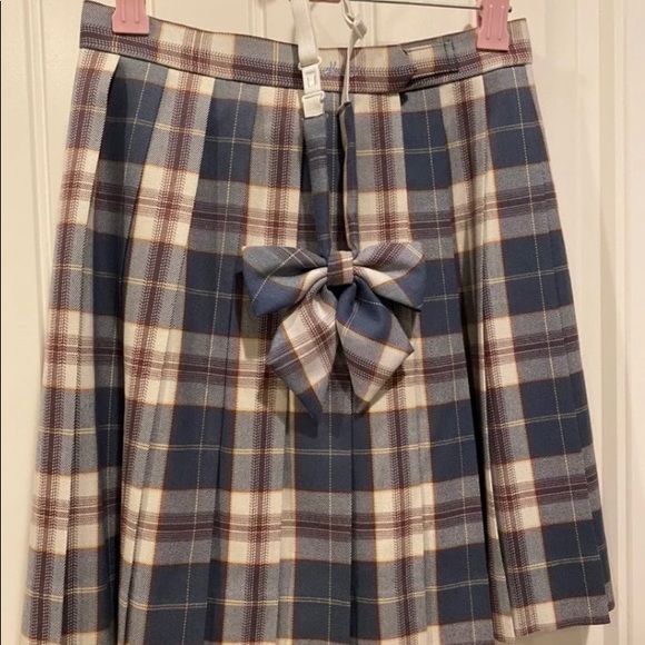 Plaid Skirt - Picture 4 of 11